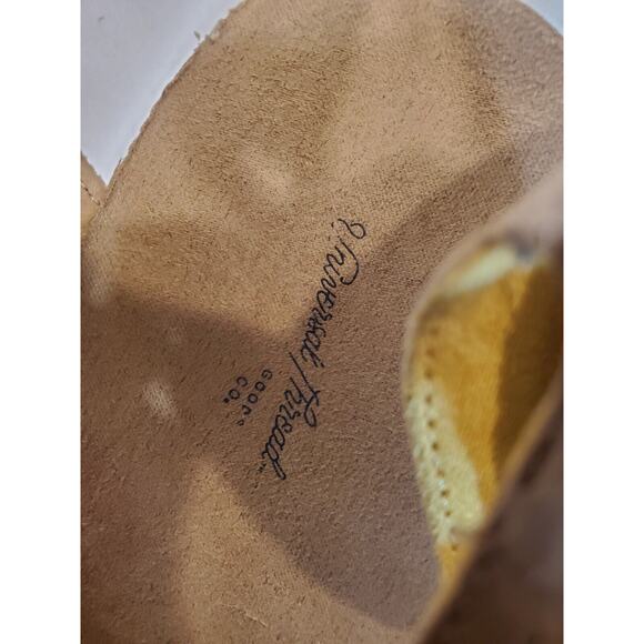 UNIVERSAL THREAD Yellow Faux SUEDE Strappy PLATFORM Espadrille SANDAL Size 6.5 - Picture 4 of 12